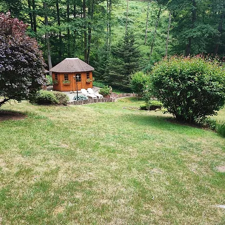 Domek alpejski Insolite En Foret