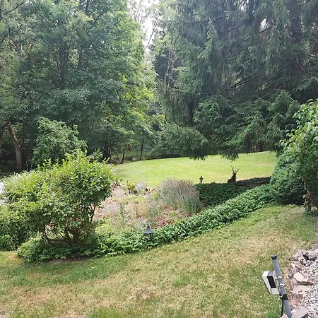 Domek alpejski Insolite En Foret *